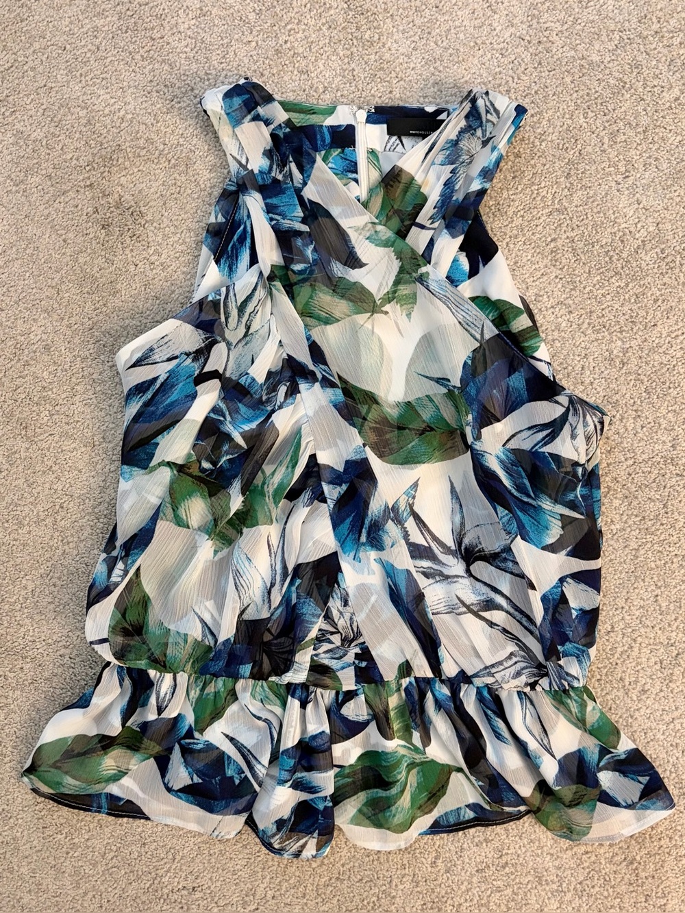 White House Black Market Blue & Green Leaf Print Blouse size 6